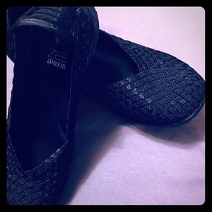 Zee Alexis spice black woven flat size 8 Euc